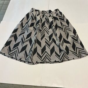 Eva Mendes New York & Company Black and White Midi Skirt